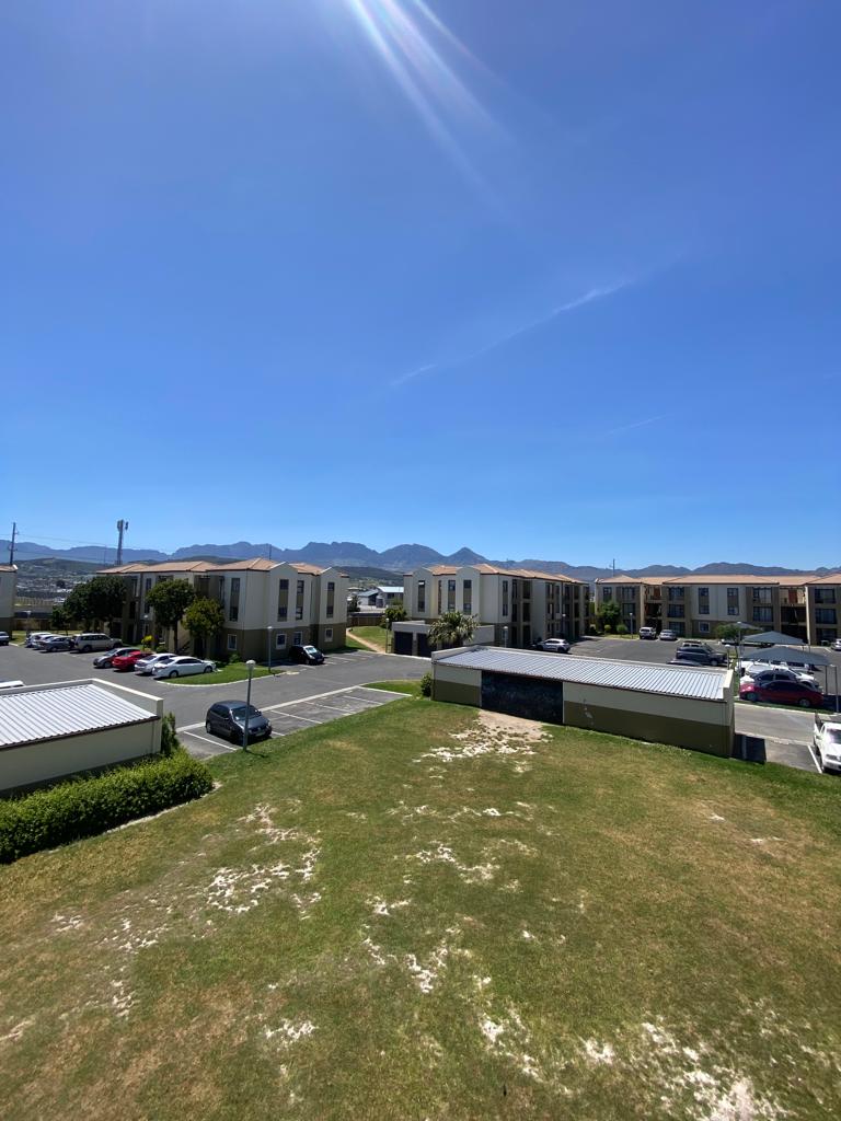 To Let 2 Bedroom Property for Rent in Guldenland Western Cape